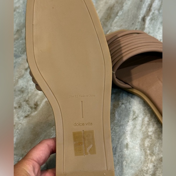 Women’s DOLCE VITA NYX Tan slide sandals- Size 7.5 - Picture 6 of 6